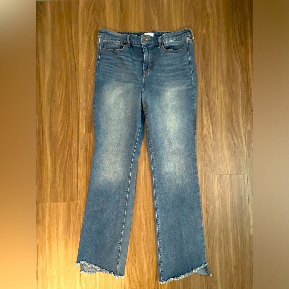 Sofia by Sofia Vergara Aura High Rise Skinny Kick Boot frayed jeans size 12
